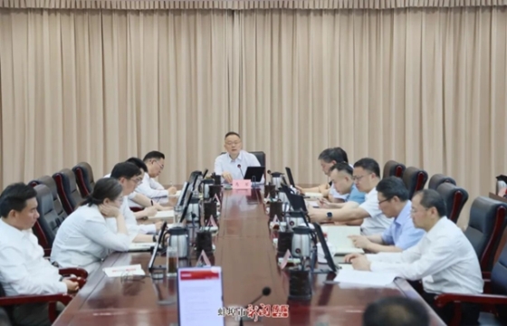 全市新官不理旧账突出问题集中整治工作推进会召开